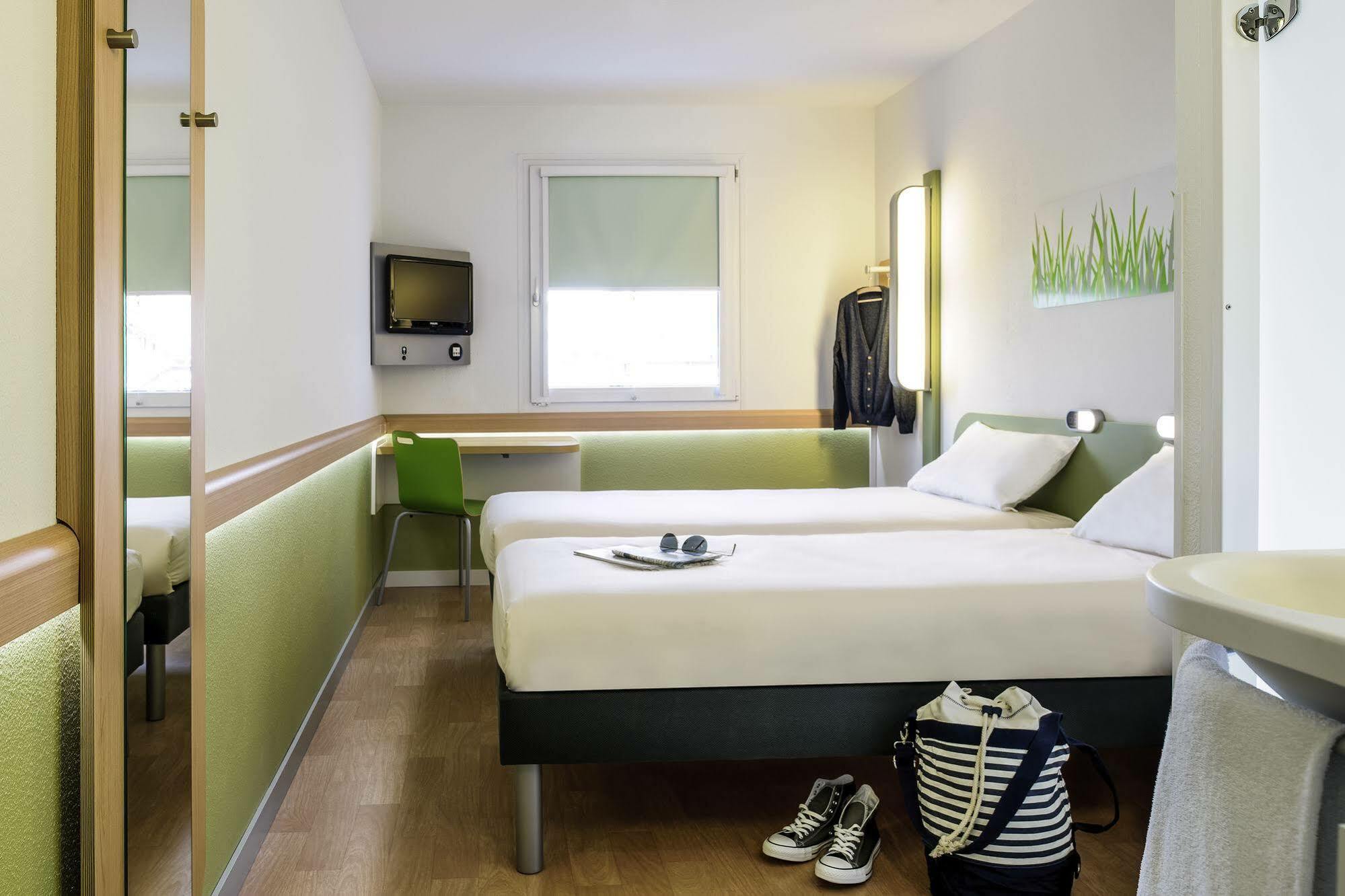 Ibis Budget Fontainebleau Авон Экстерьер фото